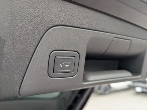 Used 2021 Buick Envision Avenir w/ Technology Package II AWD/4WD image 14