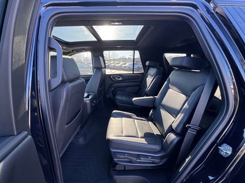 Used 2021 Chevrolet Tahoe Z71 w/ Z71 Off-Road Package image 13