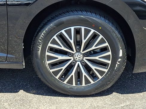 Certified 2021 Volkswagen Jetta SE w/ SE Cold Weather Package FWD image 8