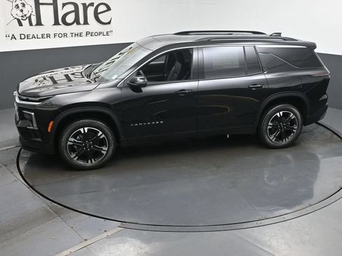 New 2027 Chevrolet Traverse LT w/ Sun and Wheel Package FWD image 37