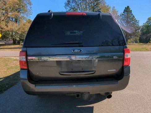 Used 2016 Ford Expedition EL XLT image 4