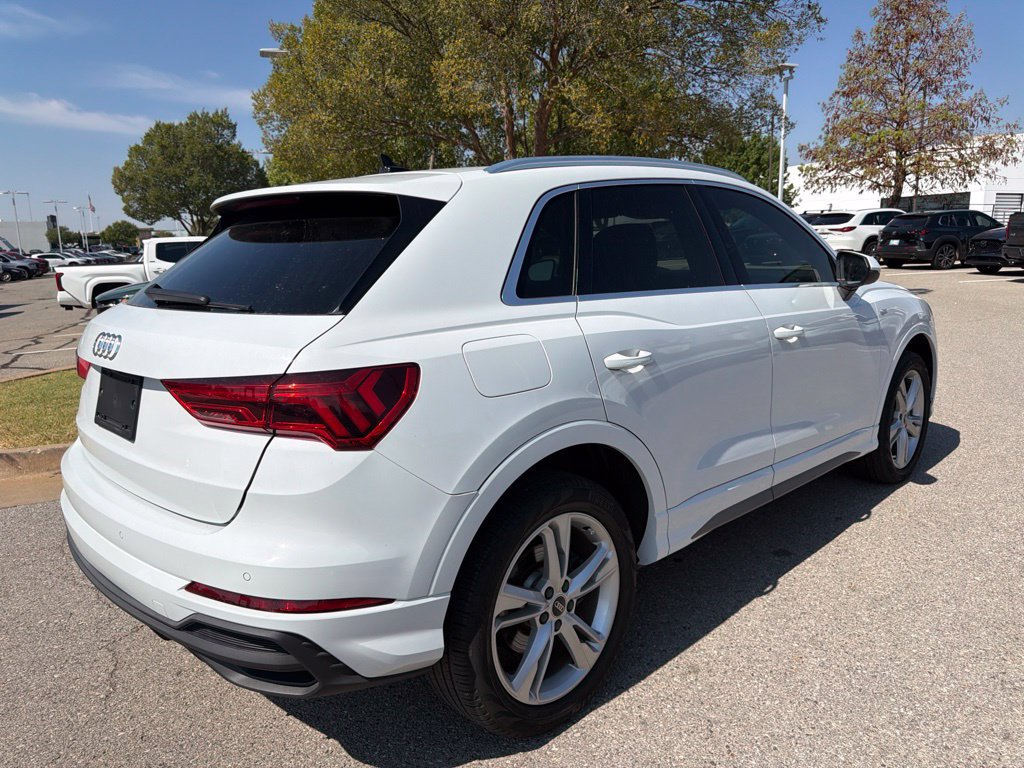 Used 2022 Audi Q3 2.0T Premium Plus w/ Premium Plus Package AWD/4WD image 3