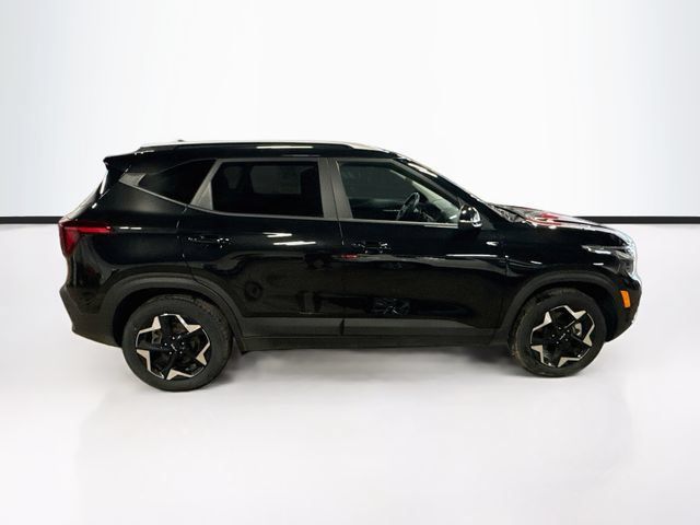 Used 2025 Kia Seltos S AWD/4WD image 8