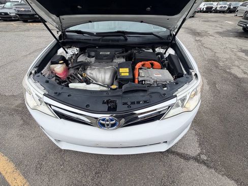 Used 2012 Toyota Camry LE FWD image 4