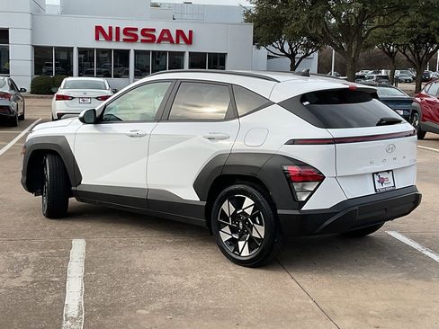 Used 2025 Hyundai Kona SEL image 7