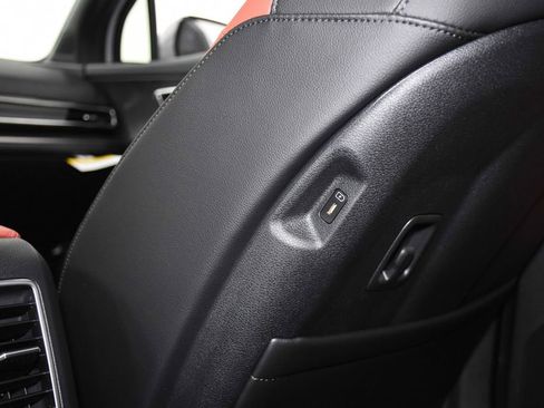 Certified 2024 Kia Sportage SX image 28