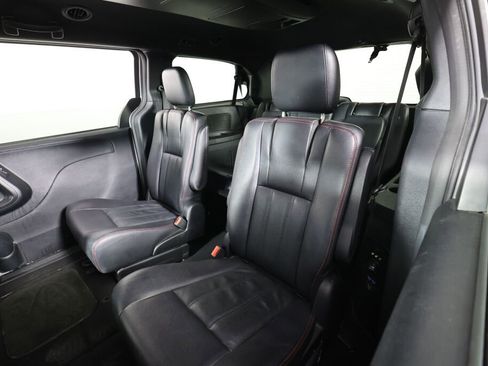 Used 2016 Dodge Grand Caravan R/T image 16