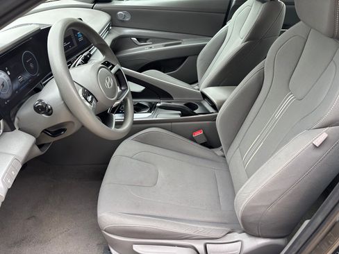 Used 2024 Hyundai Elantra SEL FWD image 10