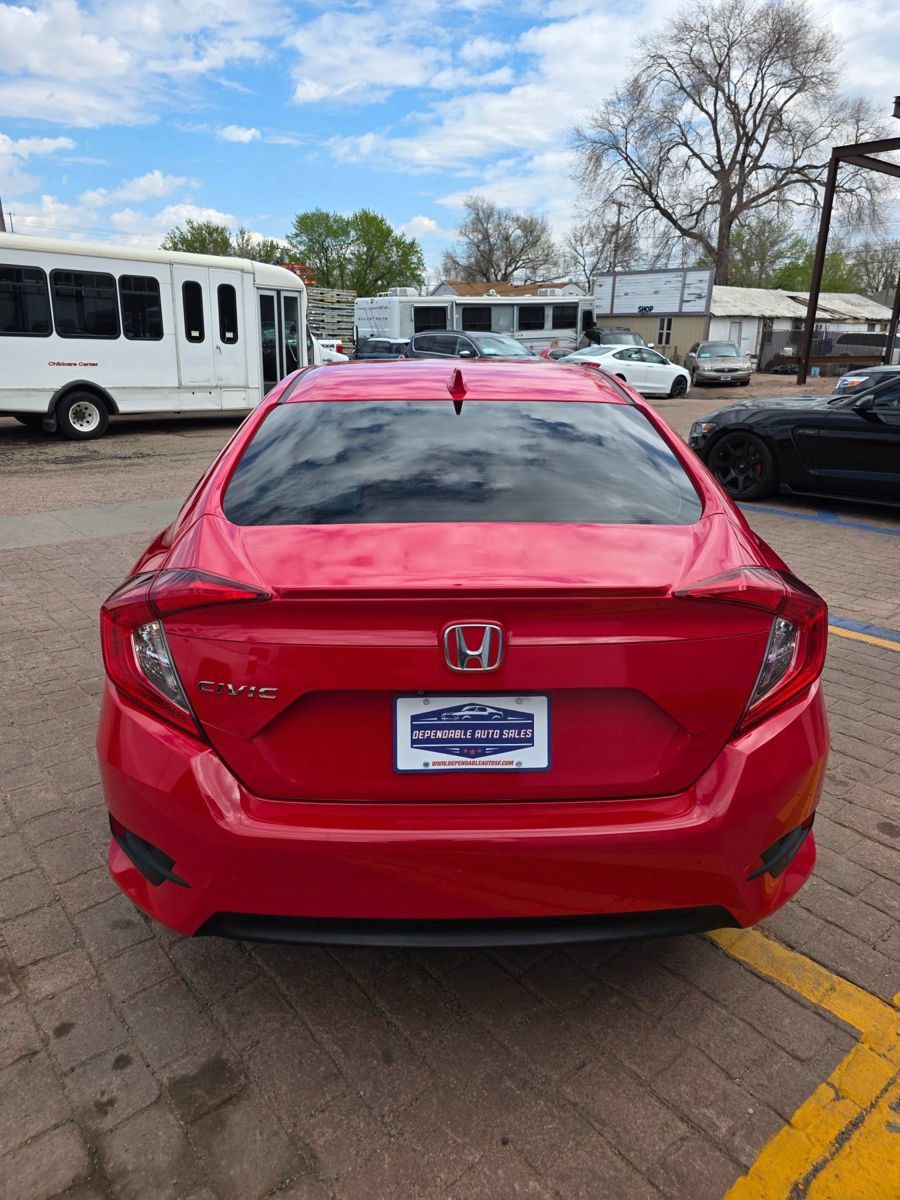 Used 2018 Honda Civic EX-T image 6