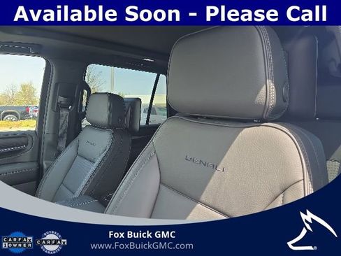 Used 2024 GMC Yukon Denali AWD/4WD image 10