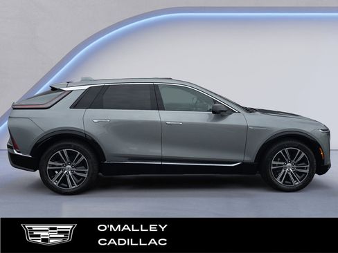 New 2026 Cadillac Lyriq Luxury w/ LPO, Floor Liner Package image 6