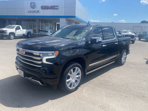 Used 2023 Chevrolet Silverado 1500 High Country w/ High Country Premium Package image 2