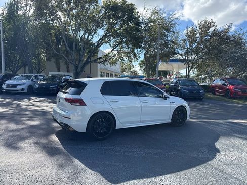 Used 2023 Volkswagen Golf R image 6
