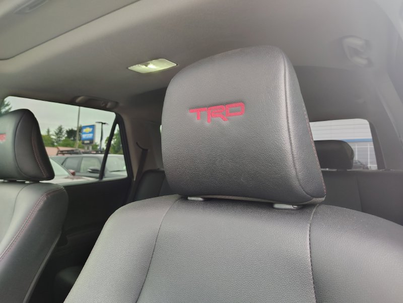 Used 2022 Toyota 4Runner TRD Off-Road Premium w/ Moonroof Package AWD/4WD image 10