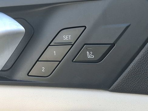 Used 2021 BMW X5 xDrive40i w/ M Sport Package image 26