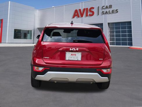 Used 2025 Kia Niro LX FWD image 5