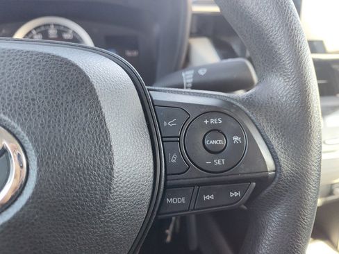 Used 2022 Toyota Corolla Cross L image 20