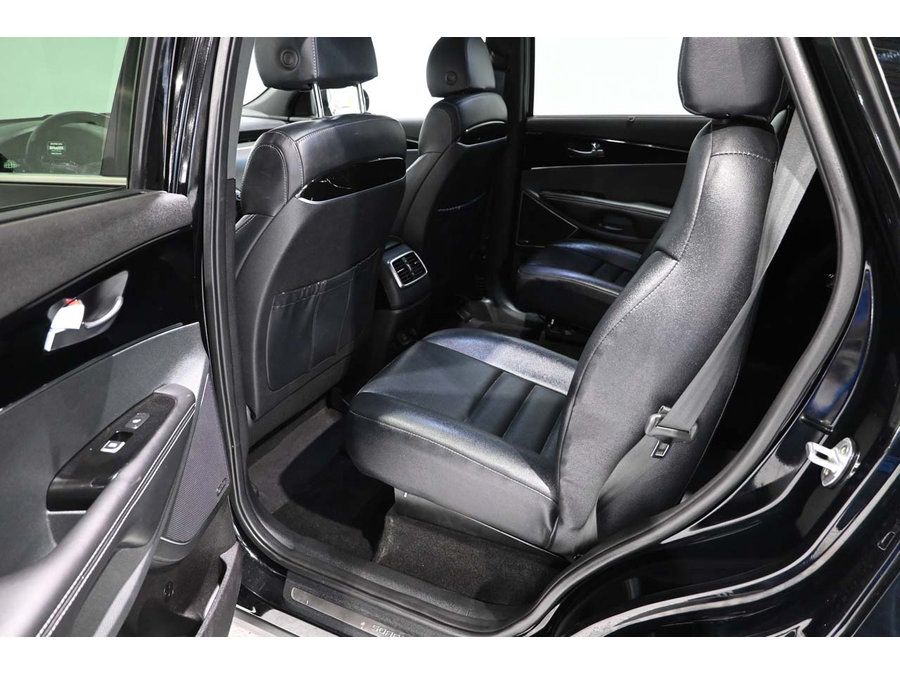 Used 2018 Kia Sorento SX FWD image 25