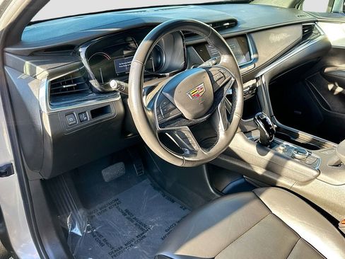 Used 2023 Cadillac XT5 Premium Luxury image 9
