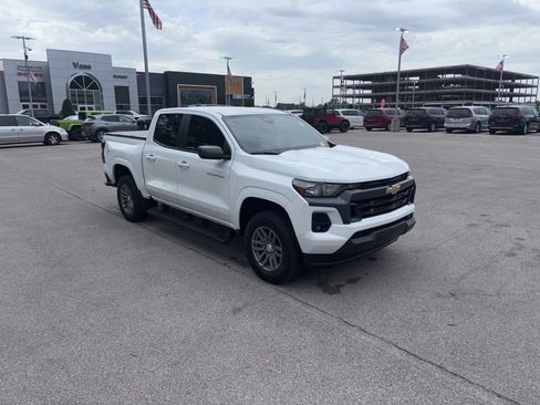 Used 2024 Chevrolet Colorado LT w/ LT Convenience Package RWD image 7