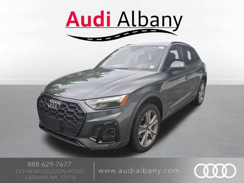 Used 2025 Audi Q5 2.0T Premium w/ Convenience Plus Package AWD/4WD image 1