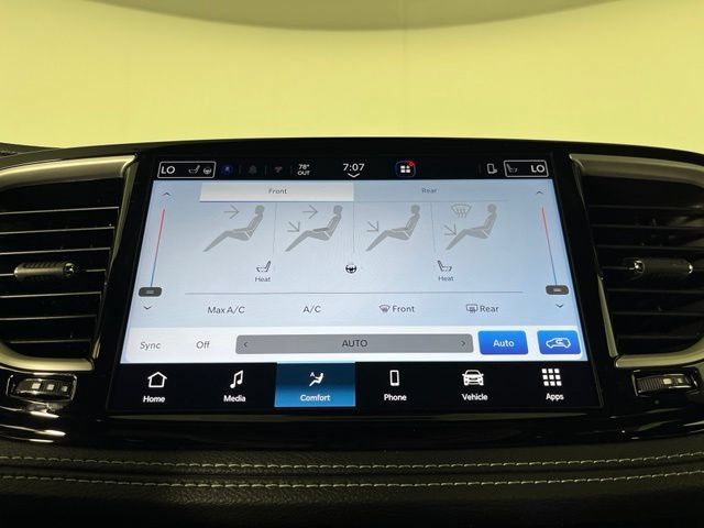 Used 2026 Chrysler Pacifica Select FWD image 29