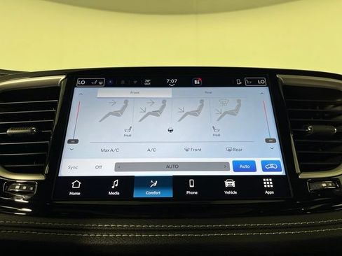 Used 2026 Chrysler Pacifica Select FWD image 29