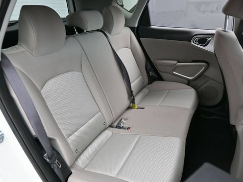 Used 2023 Kia Soul LX FWD image 39