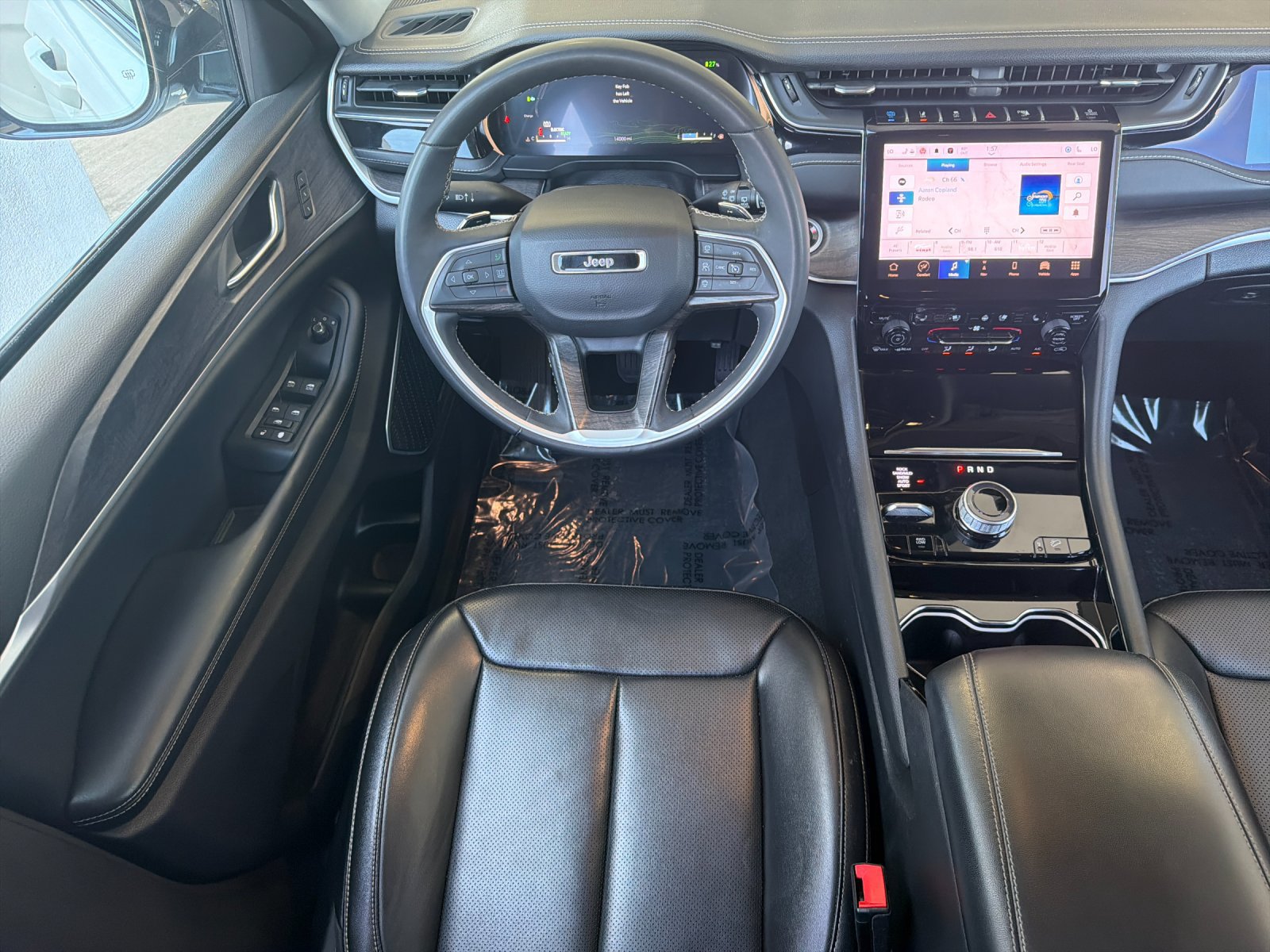 Used 2023 Jeep Grand Cherokee 4WD 4xe w/ Luxury Tech Group II image 16
