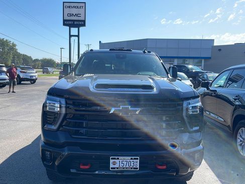 Used 2026 Chevrolet Silverado 2500 LT w/ Trail Boss Package AWD/4WD image 2