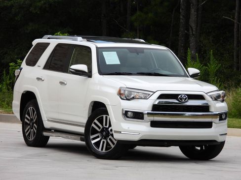 Used 2018 Toyota 4Runner Limited RWD image 14