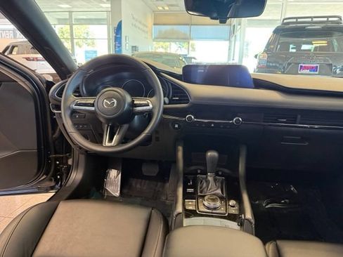 Used 2023 MAZDA MAZDA3 s FWD image 24