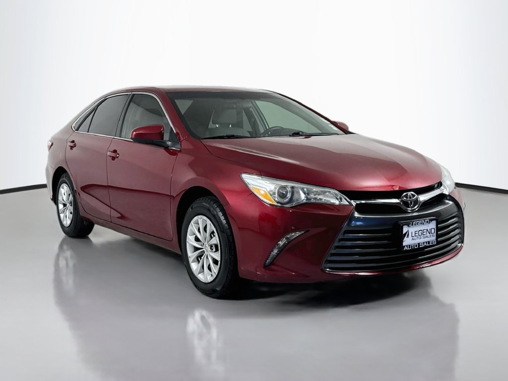 Used 2017 Toyota Camry LE FWD image 4