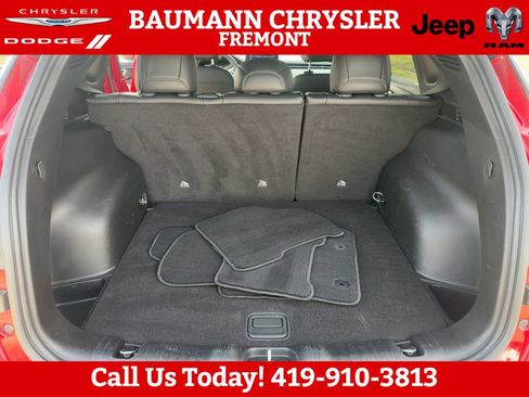 Used 2025 Jeep Compass Limited AWD/4WD image 7