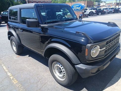 Used 2023 Ford Bronco 2-Door AWD/4WD image 1
