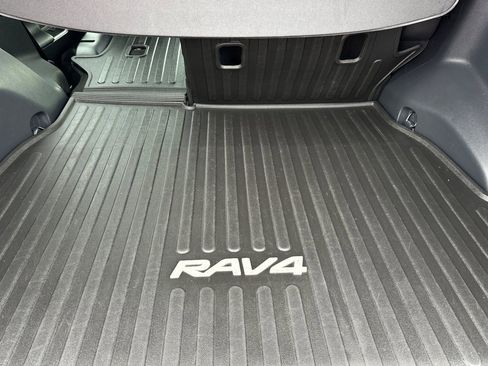 Used 2021 Toyota RAV4 XSE w/ Weather Package AWD/4WD image 17