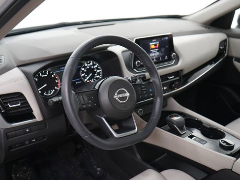 Used 2023 Nissan Rogue SL AWD/4WD image 21