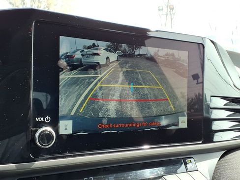 Used 2025 Toyota Camry LE FWD image 14