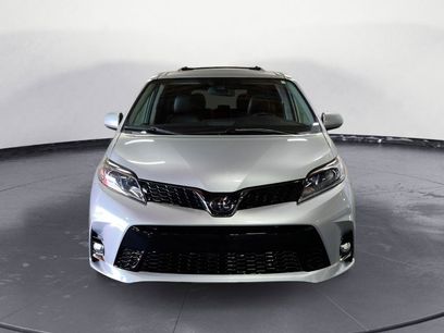 Used 2019 Toyota Sienna SE w/ SE Preferred Package