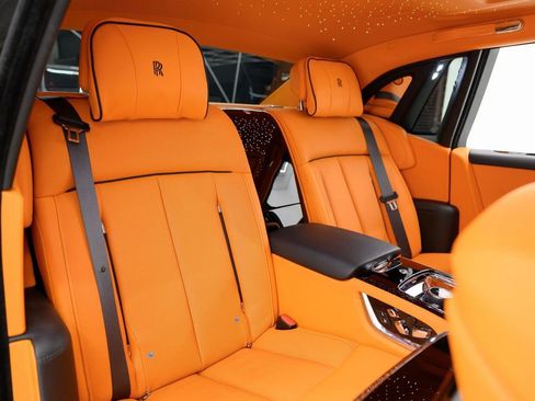 Used 2024 Rolls-Royce Phantom Sedan w/ The Phantom Package RWD image 54