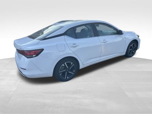Used 2024 Nissan Sentra SV image 18