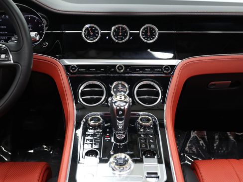 Used 2020 Bentley Continental GT V8 image 59