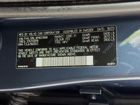 Used 2024 Volvo XC60 B5 Plus w/ Protection Package Premier AWD/4WD image 29