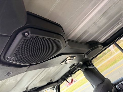 Used 2021 Jeep Wrangler Unlimited Rubicon image 18