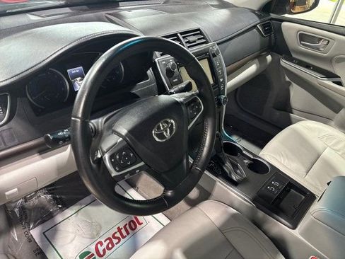 Used 2015 Toyota Camry XLE image 10