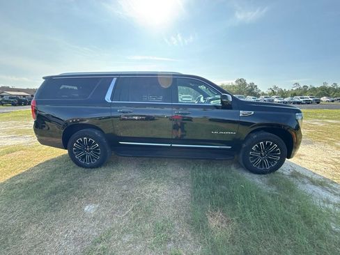 Used 2025 GMC Yukon XL Elevation AWD/4WD image 6