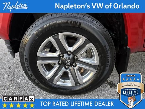 Used 2017 Toyota Tacoma Limited image 11