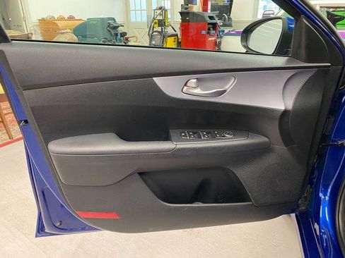 Used 2024 Kia Forte LXS w/ LXS Technology Package image 12