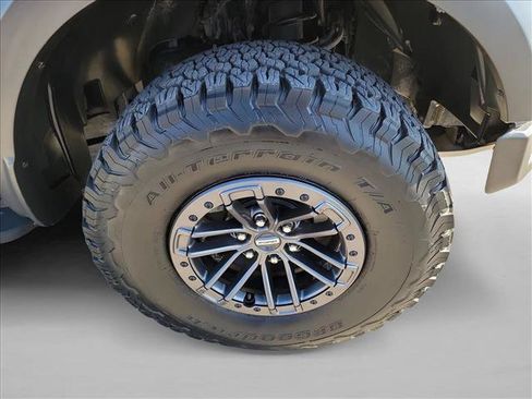 Used 2019 Ford F150 Raptor w/ Equipment Group 802A Luxury AWD/4WD image 10