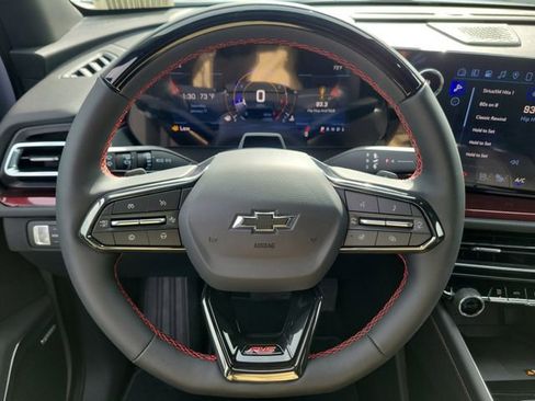 Certified 2026 Chevrolet Traverse RS FWD image 23